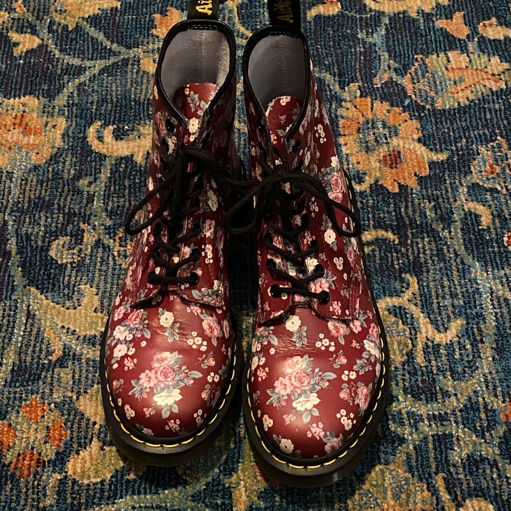 Dr Martens Flower Boots
